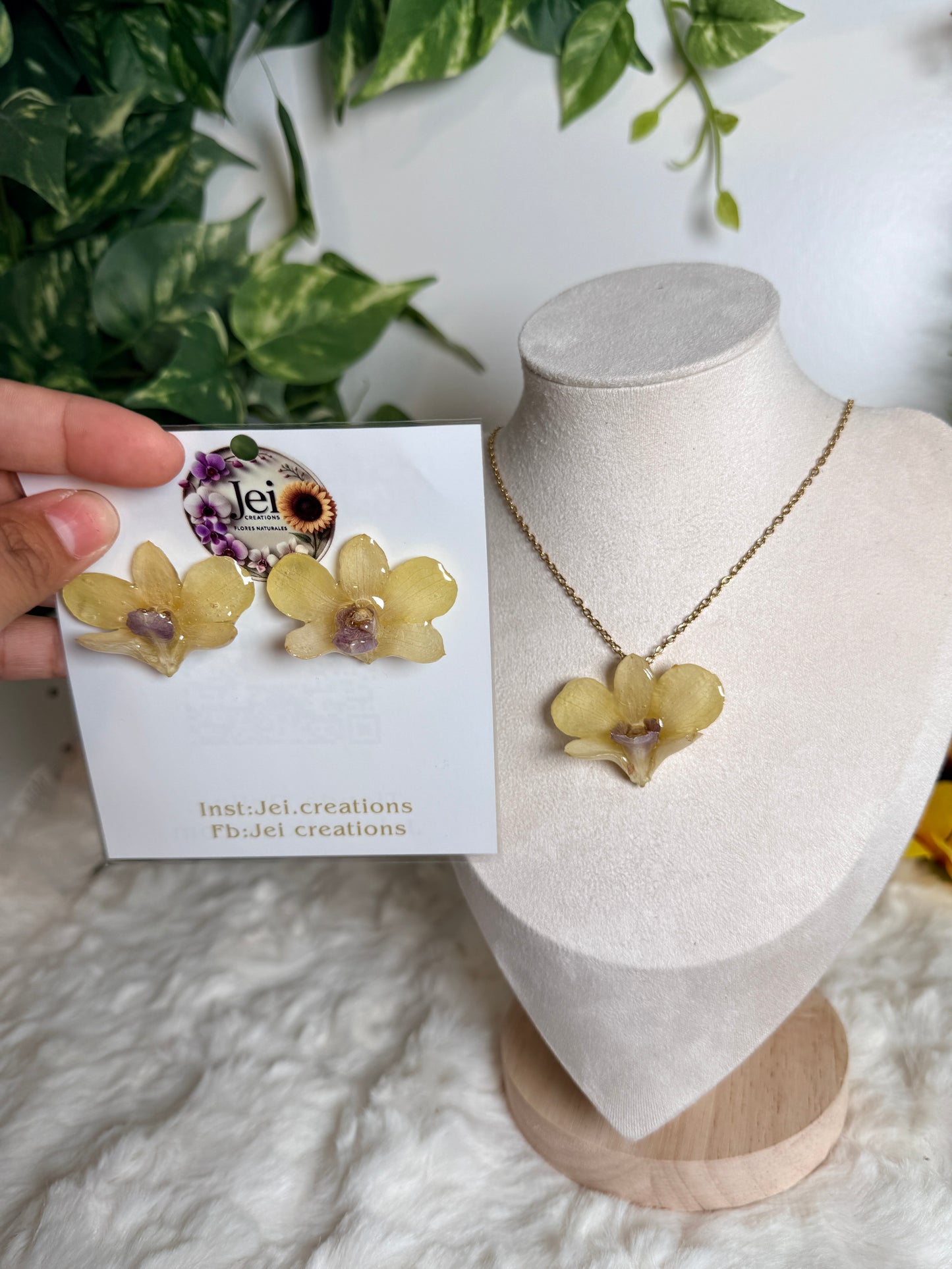 Golden Vanilla Orchid Set