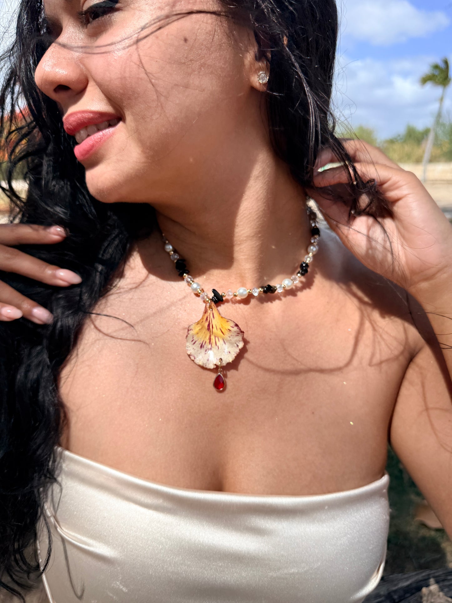 Flamboyán Noir Necklace