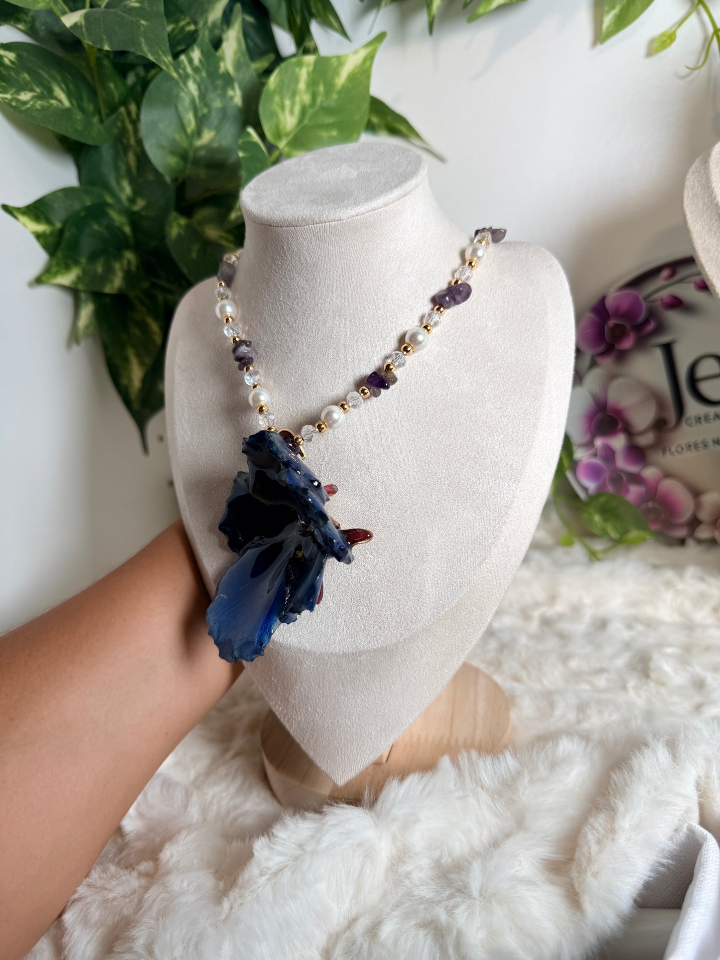 Blue Flamboyán Gemstone Necklace
