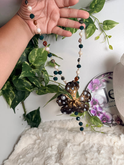 Vanda Noir Pearl Necklace