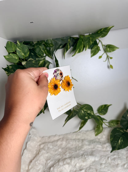 Sunflower stud earrings