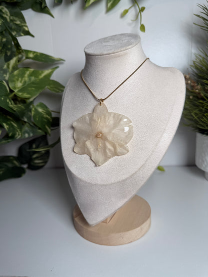 Flowers necklace