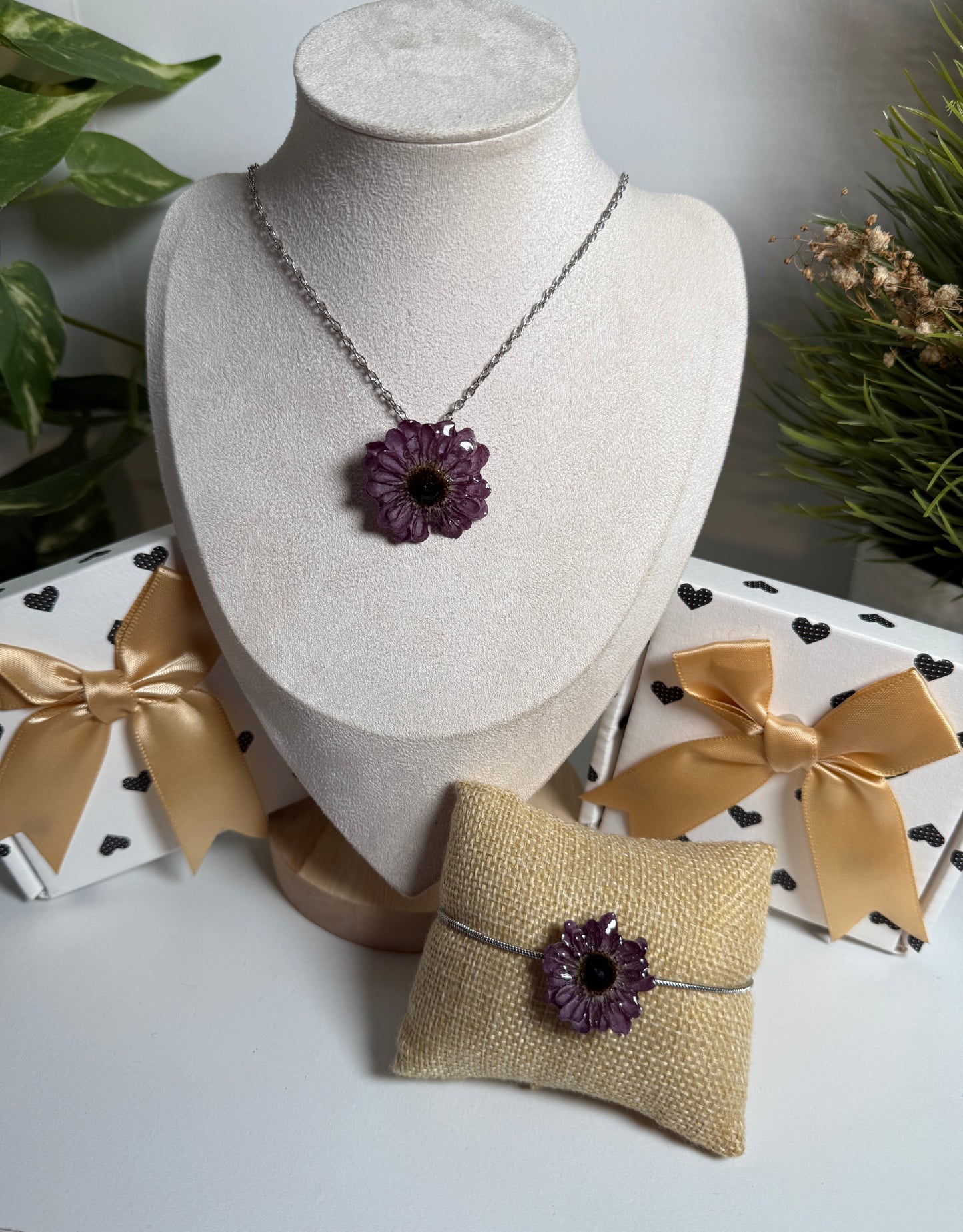 Violet Daisy Set – Necklace & Bracelet