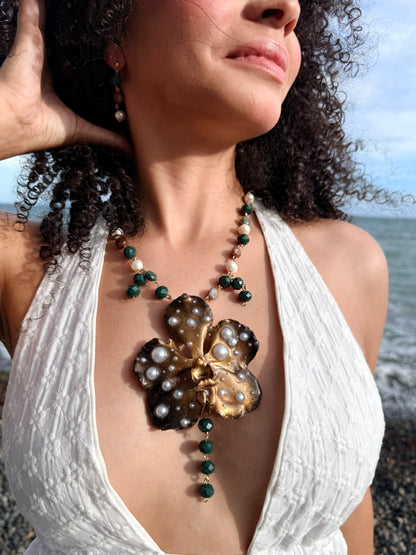 Vanda Noir Pearl Lariat Necklace