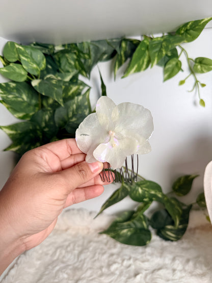 Arctic Pearl – Orchid Hair Comb