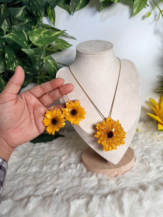 Sunflower set (aretes+ cadena)