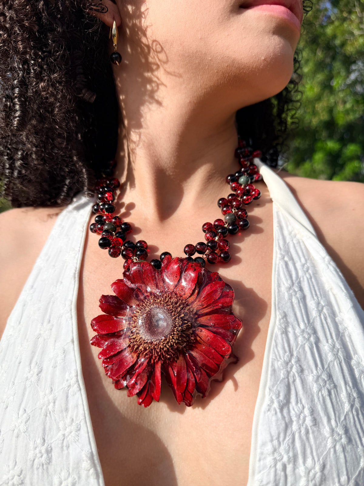Crimson Gerbera Statement Necklace(pre-venta 16-oct)