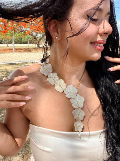 Playera Cascade Necklace
