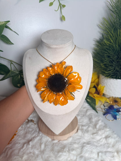 Sunflower Statement Bloom Necklace 🌻