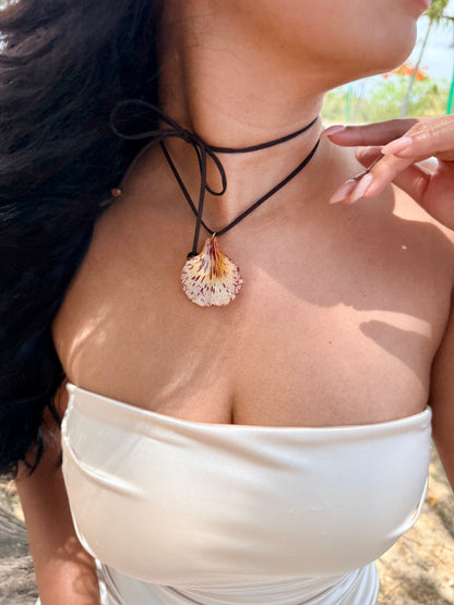 Flamboyan choker