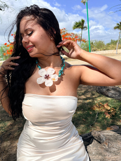 VIP amapola necklace