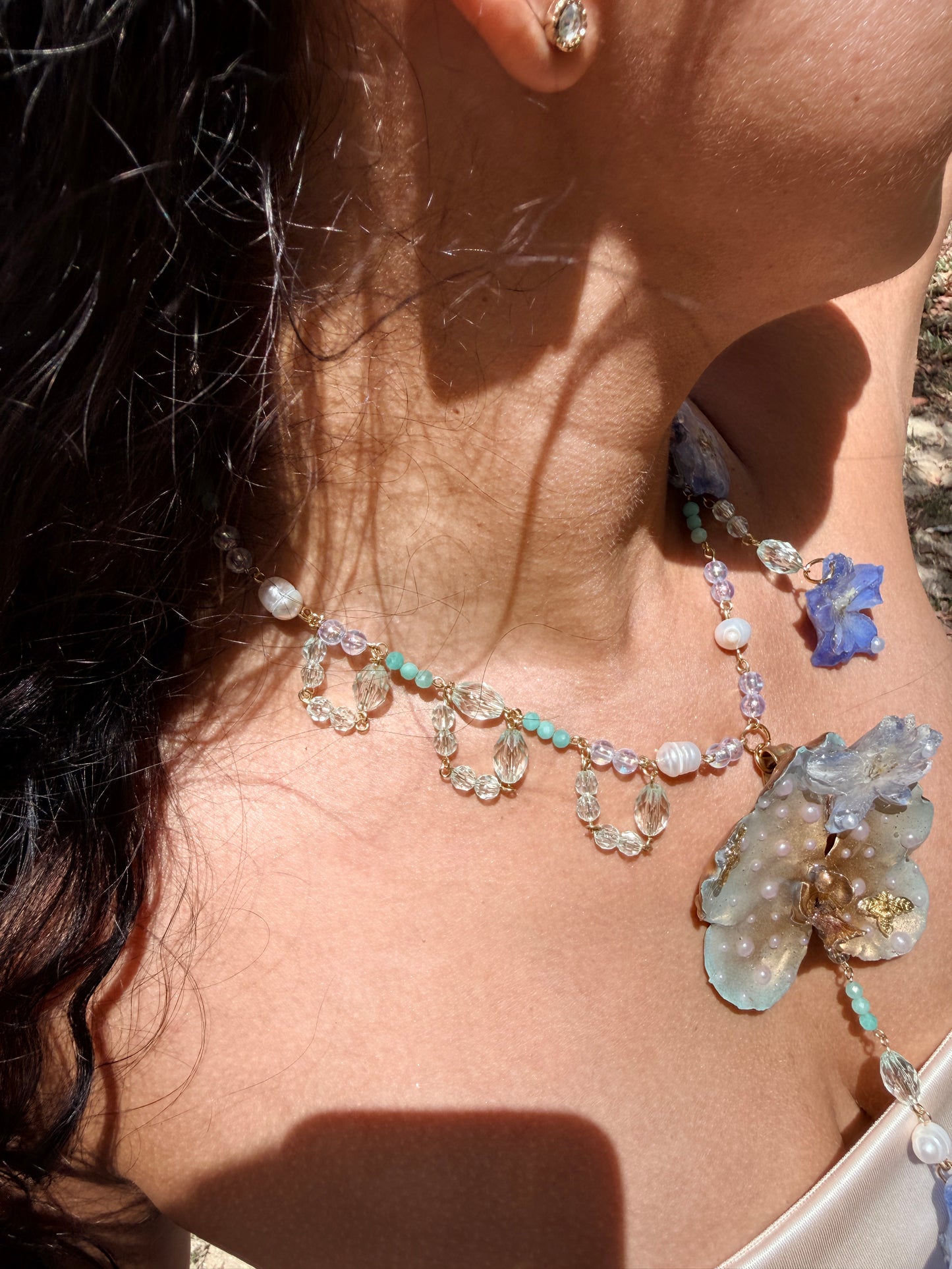 Orquídea Vanda & Delphinium Necklace