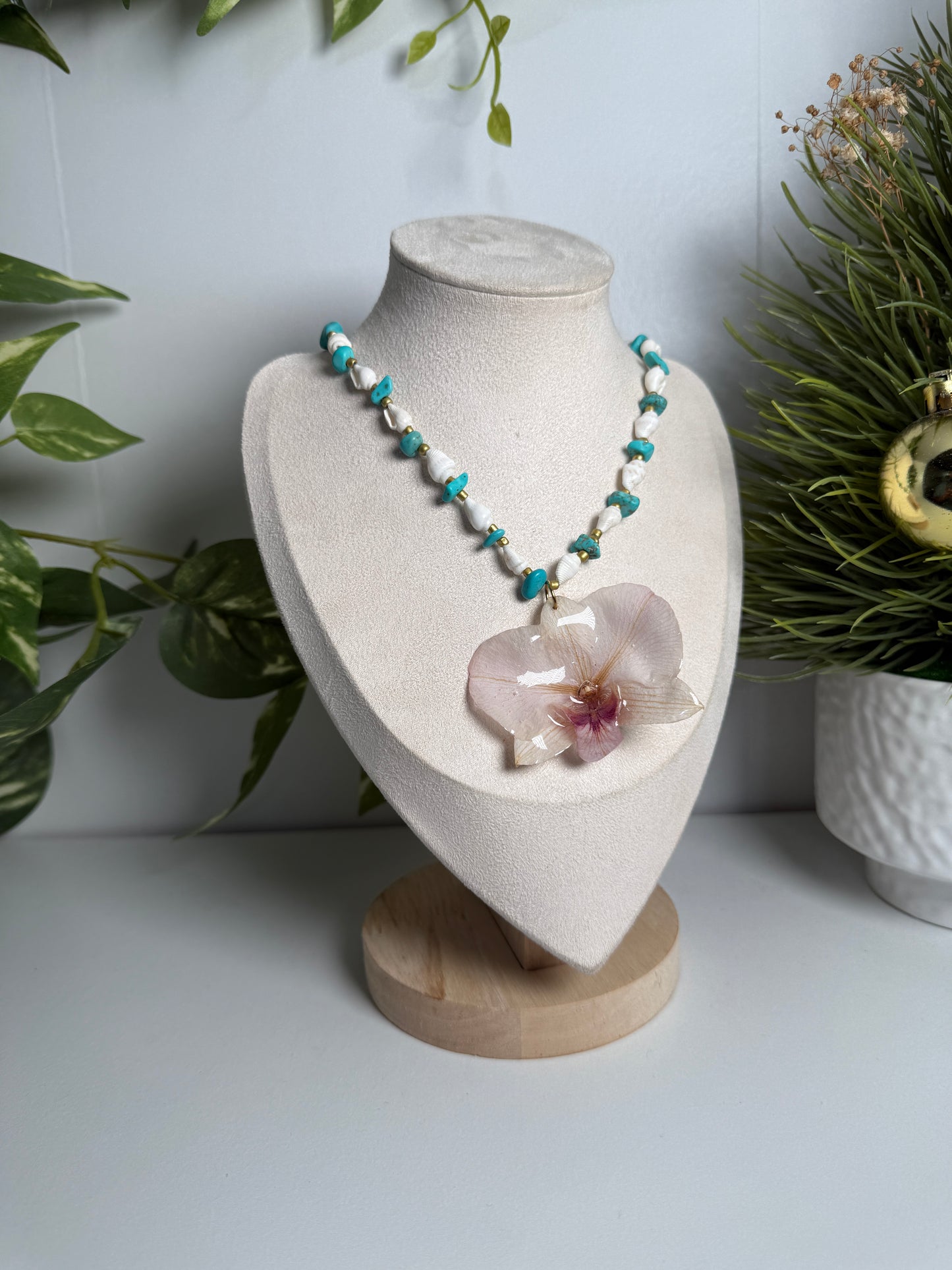 Orchid Sea necklace