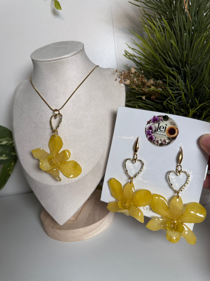 Yellow Dendrobium heart set