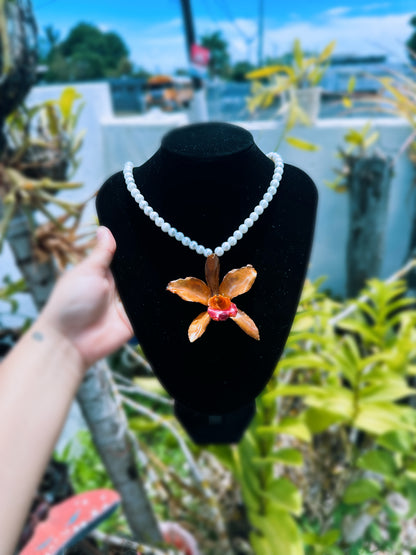 Cattleya Netrasiri Star necklace