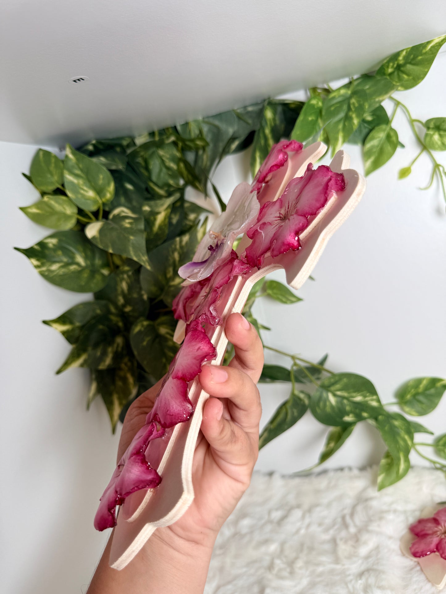 Rosé Grace Cross Decor