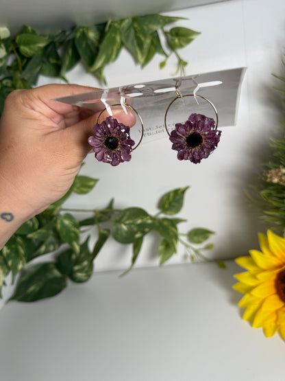 Mini Daisy earings 💜