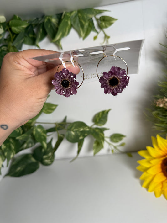 Mini Daisy earings 💜