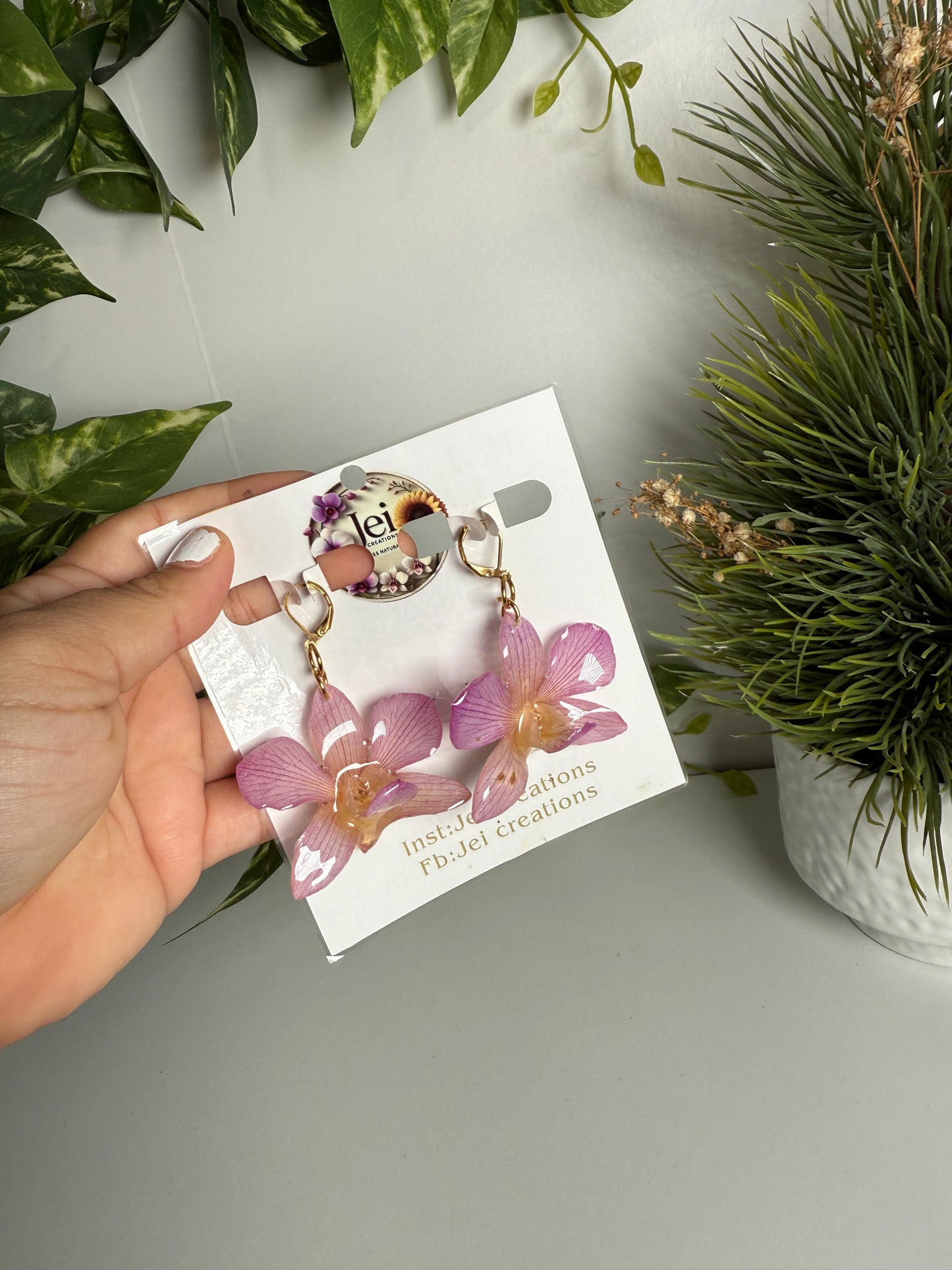 Pinky Orchid earings