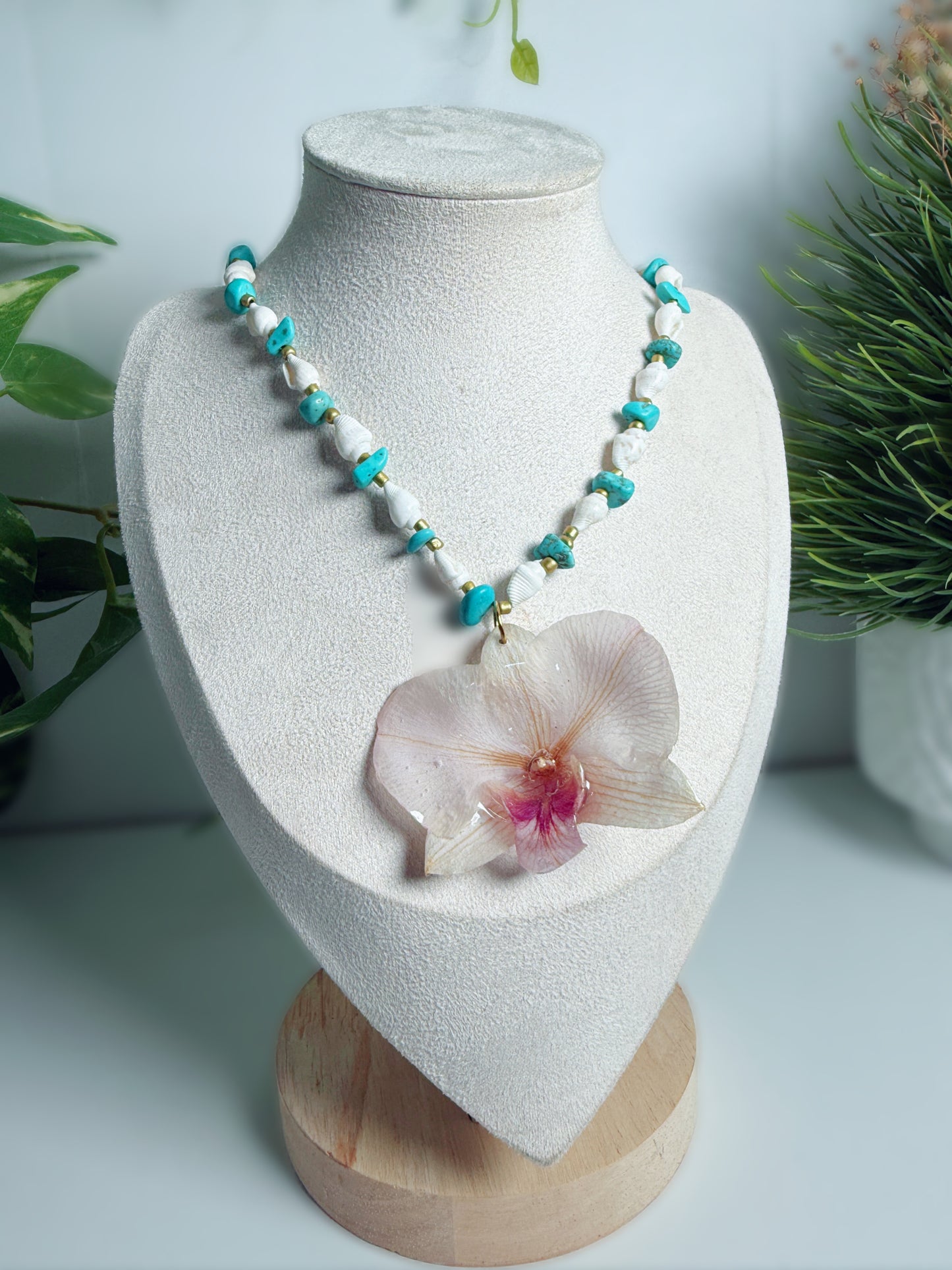 Orchid Sea necklace
