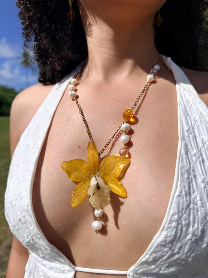 Golden Cattleya pearl necklace