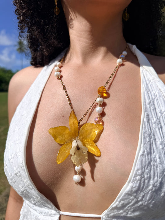 Golden Cattleya pearl necklace