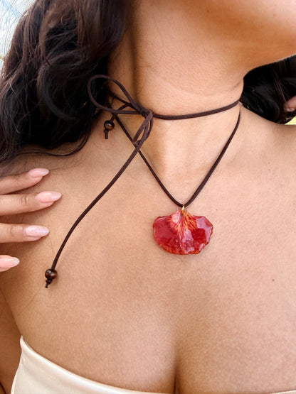 Flamboyan choker