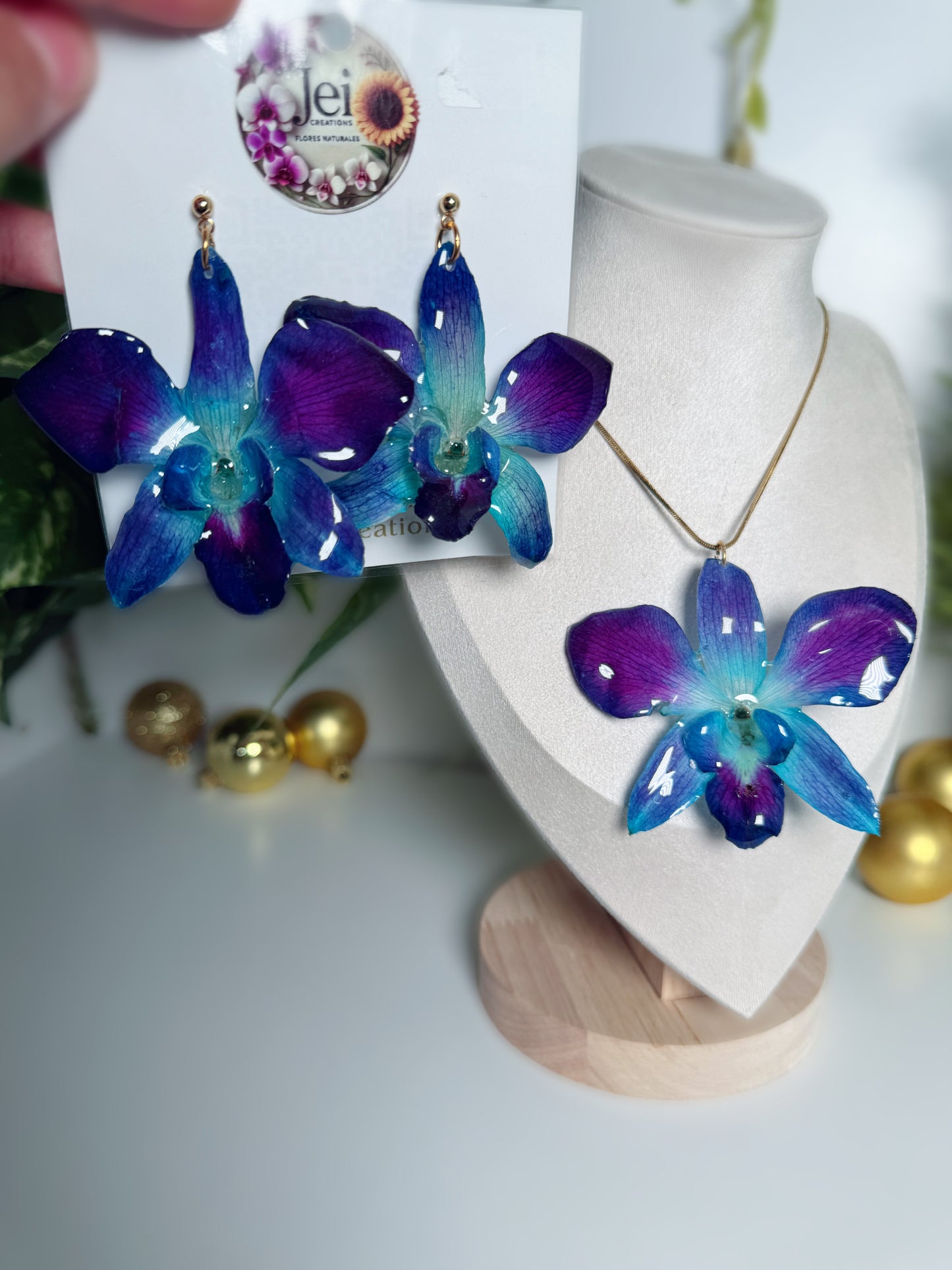 Blue Orchid floral Set