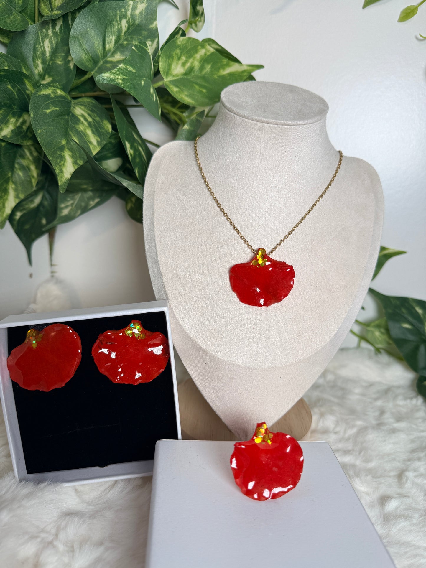 Set flamboyan rojo (anillo,aretes y cadena)