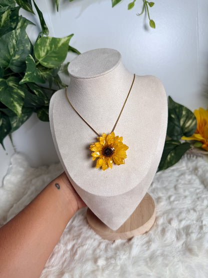 Baby sunflower necklace