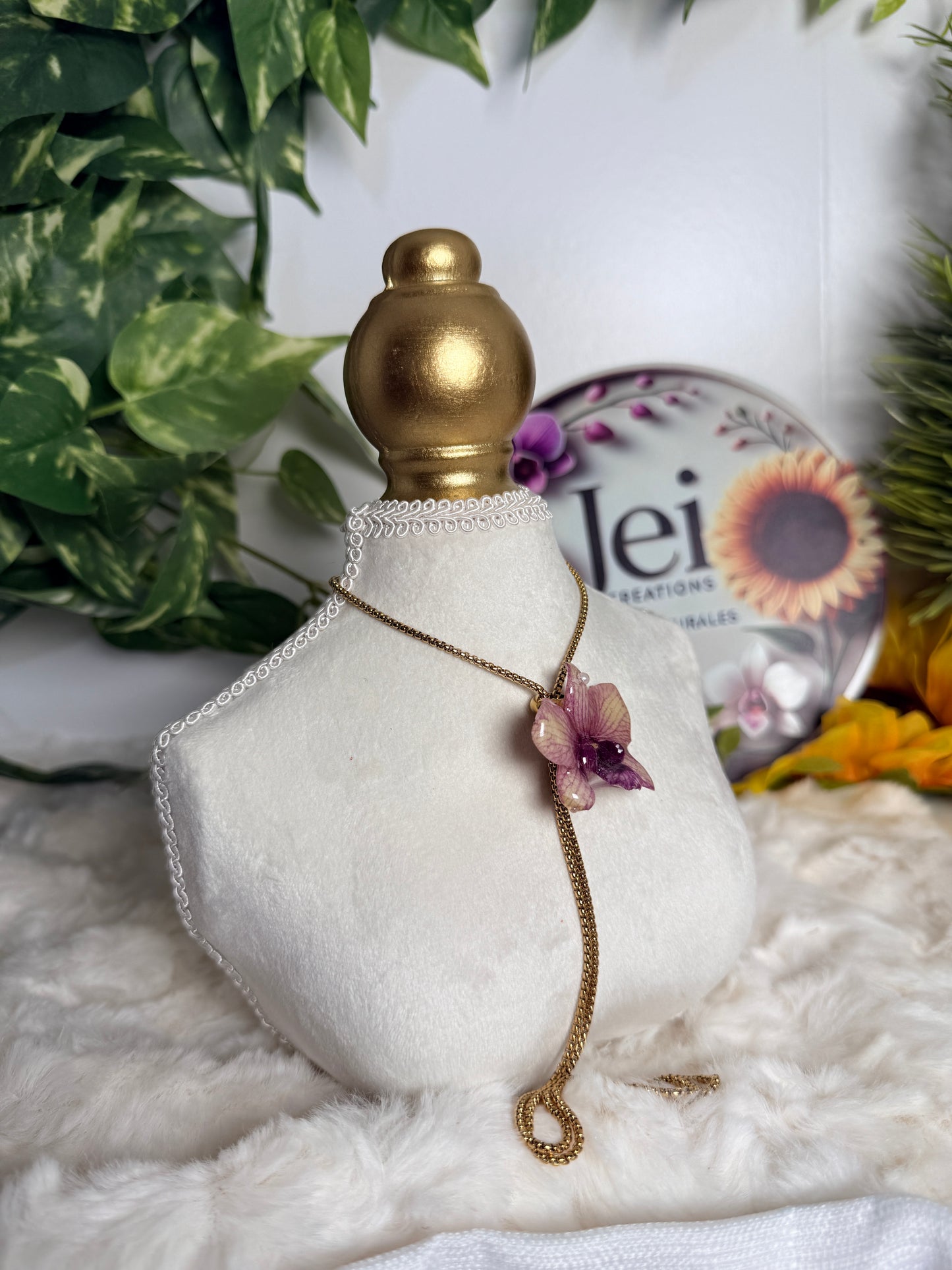 Rosé Bloom Lariat Necklace