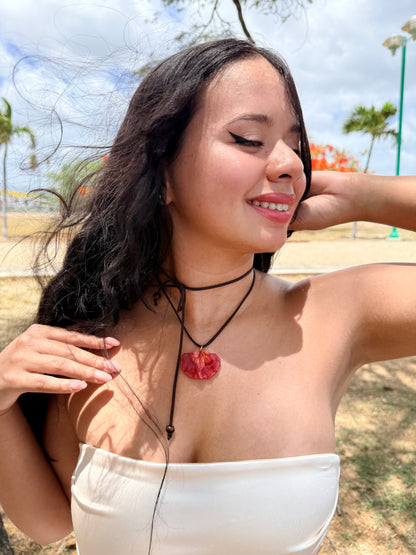Flamboyan choker