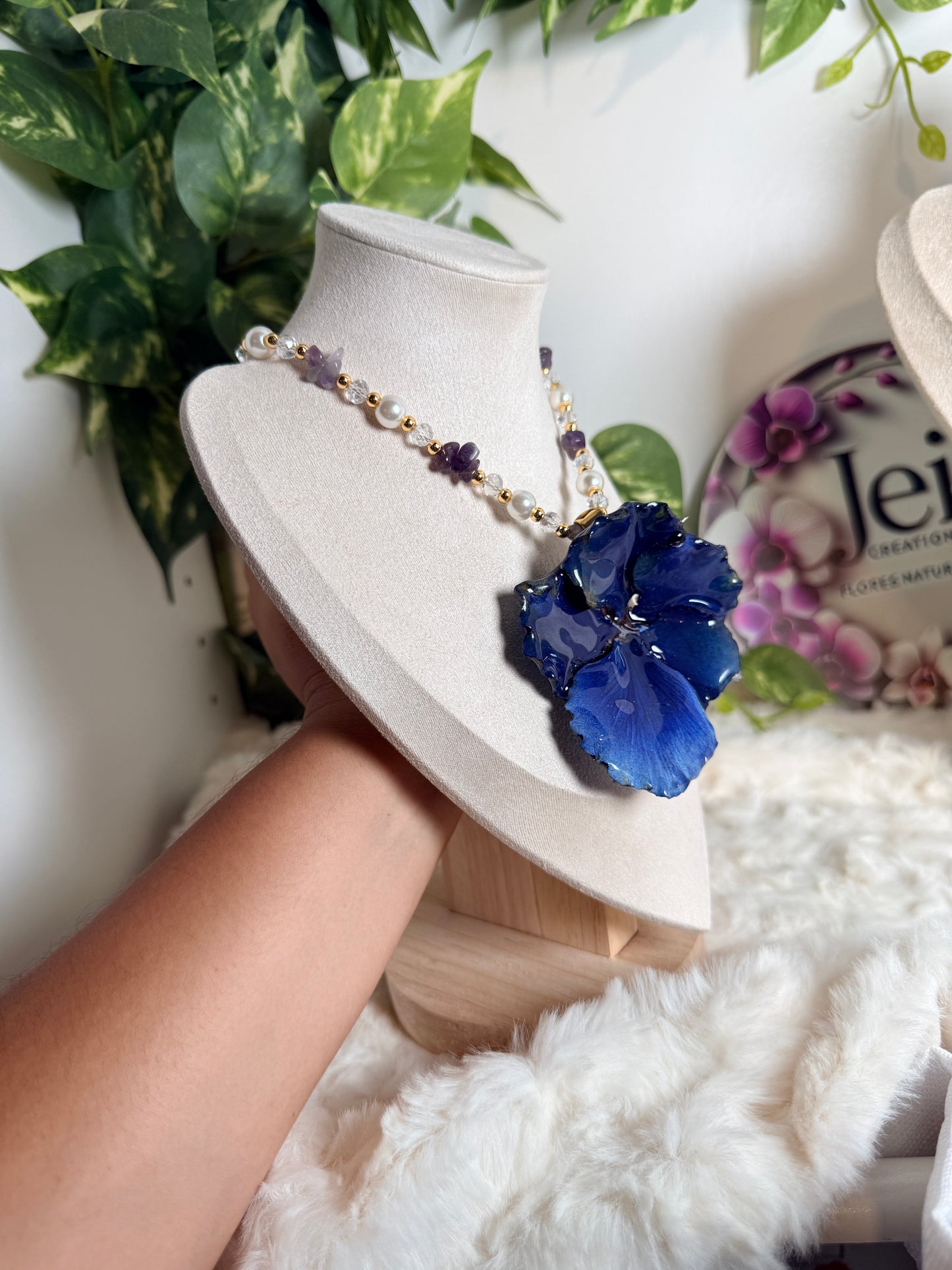 Blue Flamboyán Gemstone Necklace