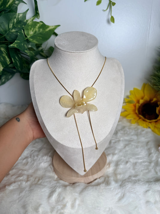 Ivory Bloom – Lariat Orchid Necklace