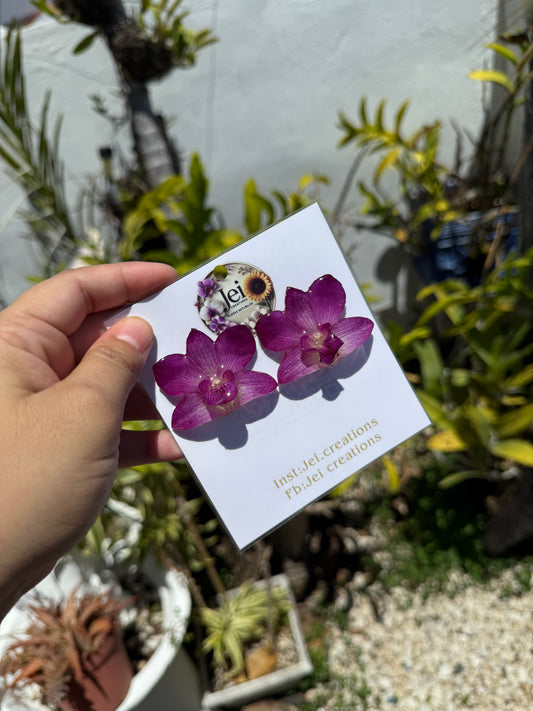 Baby Orchid stud