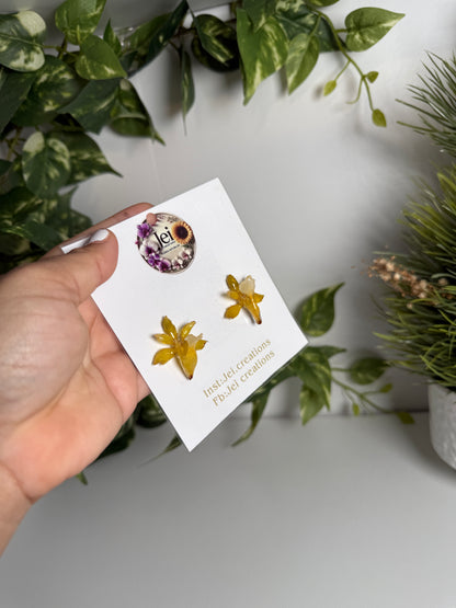 Extra mini yellow Orchid Stud