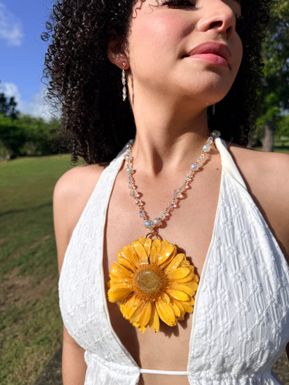 Golden Gerbera Sun Statement Necklace(pre venta 16 oct)