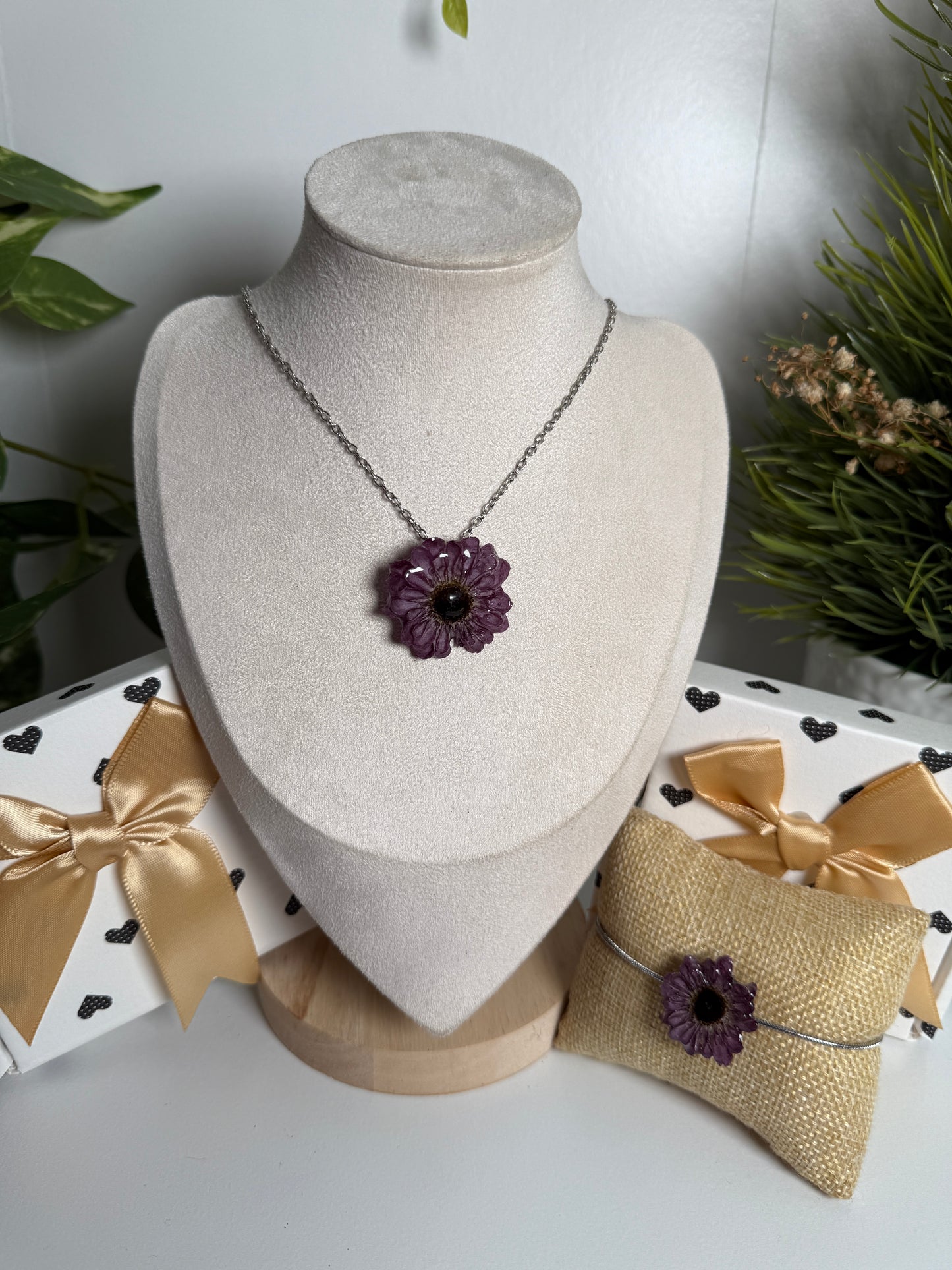 Violet Daisy Set – Necklace & Bracelet