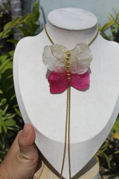 Trinitaria necklace