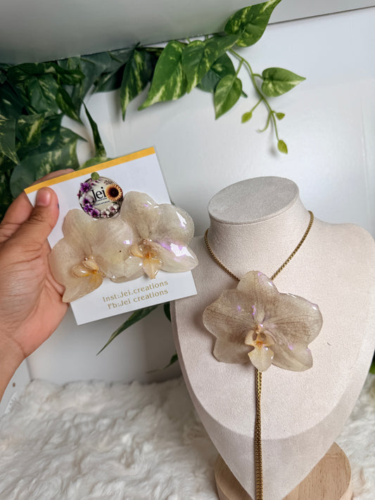 Pearl Orchid Lariat Set