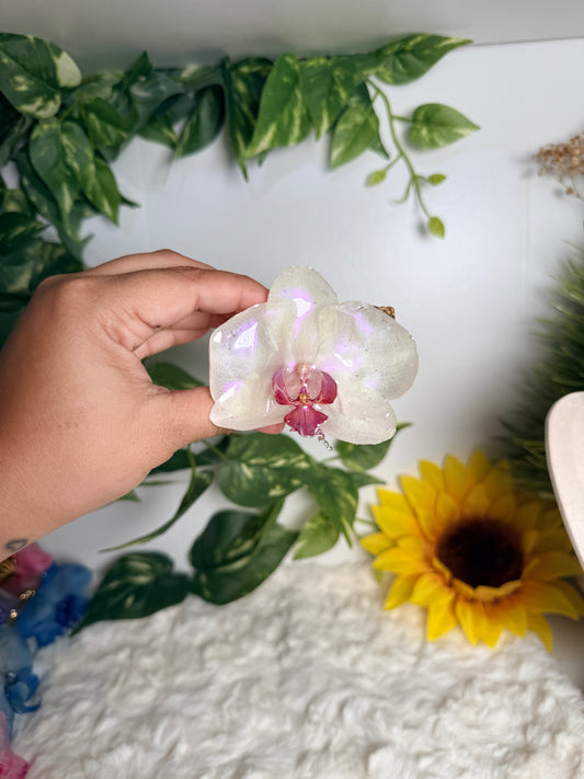 Pearl Orchid Glow Cuff