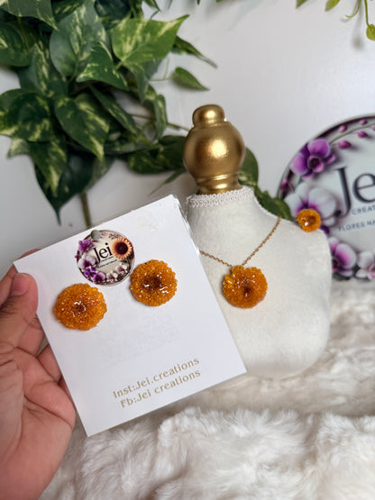 Golden Pom Set
