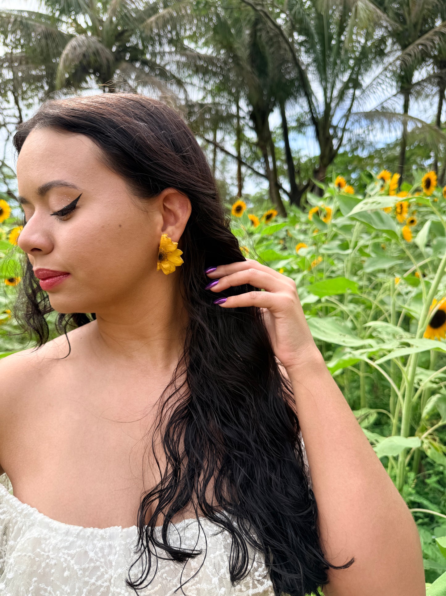 Sunlit Bloom stud Earrings