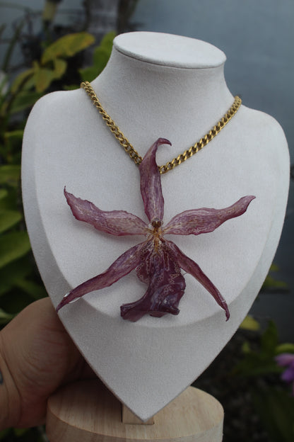 Spider big Orchid necklace