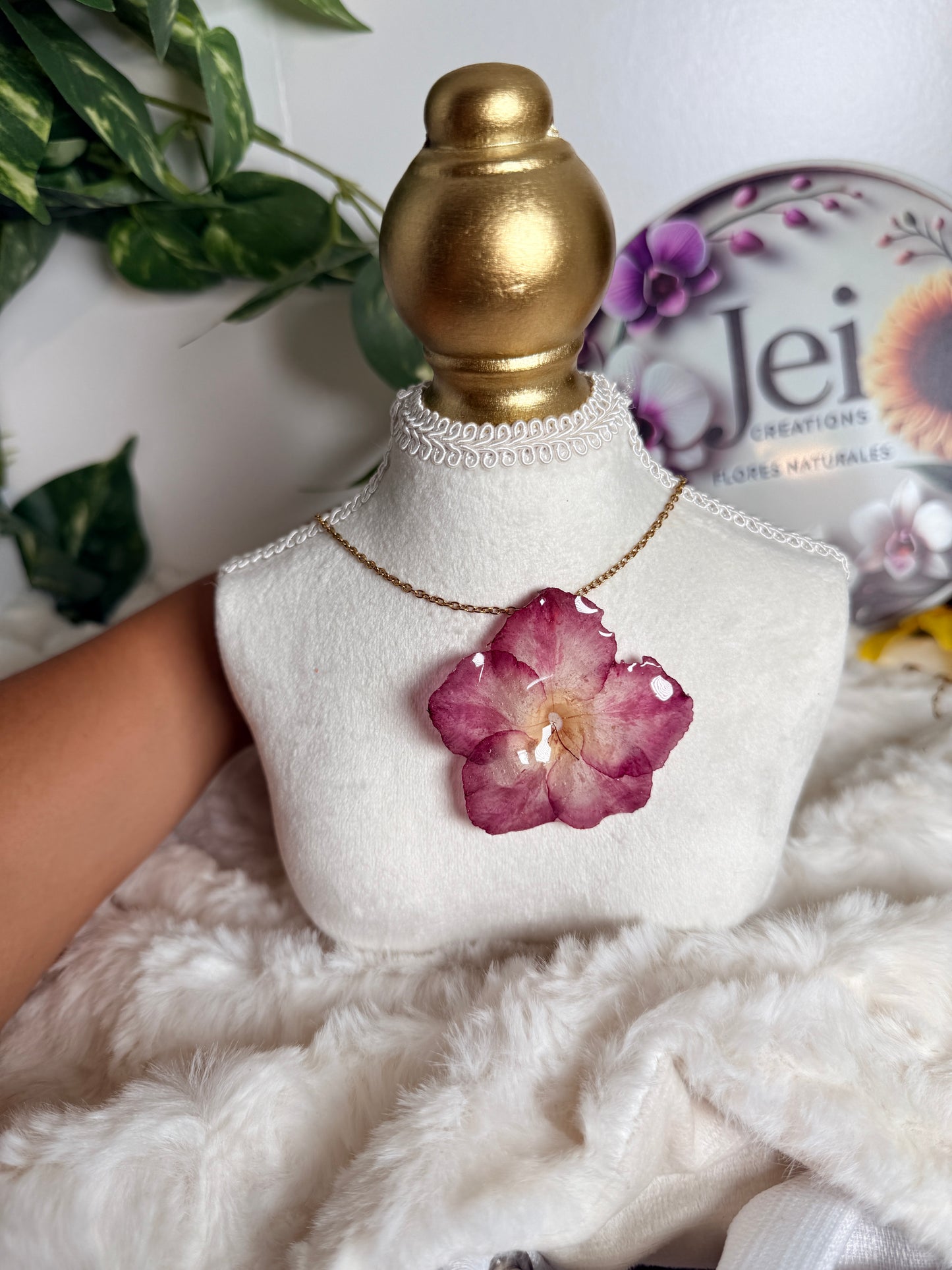 Flowers necklace sale