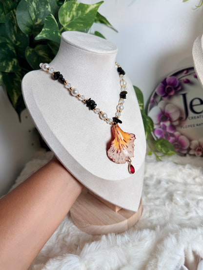 Flamboyán Noir Necklace