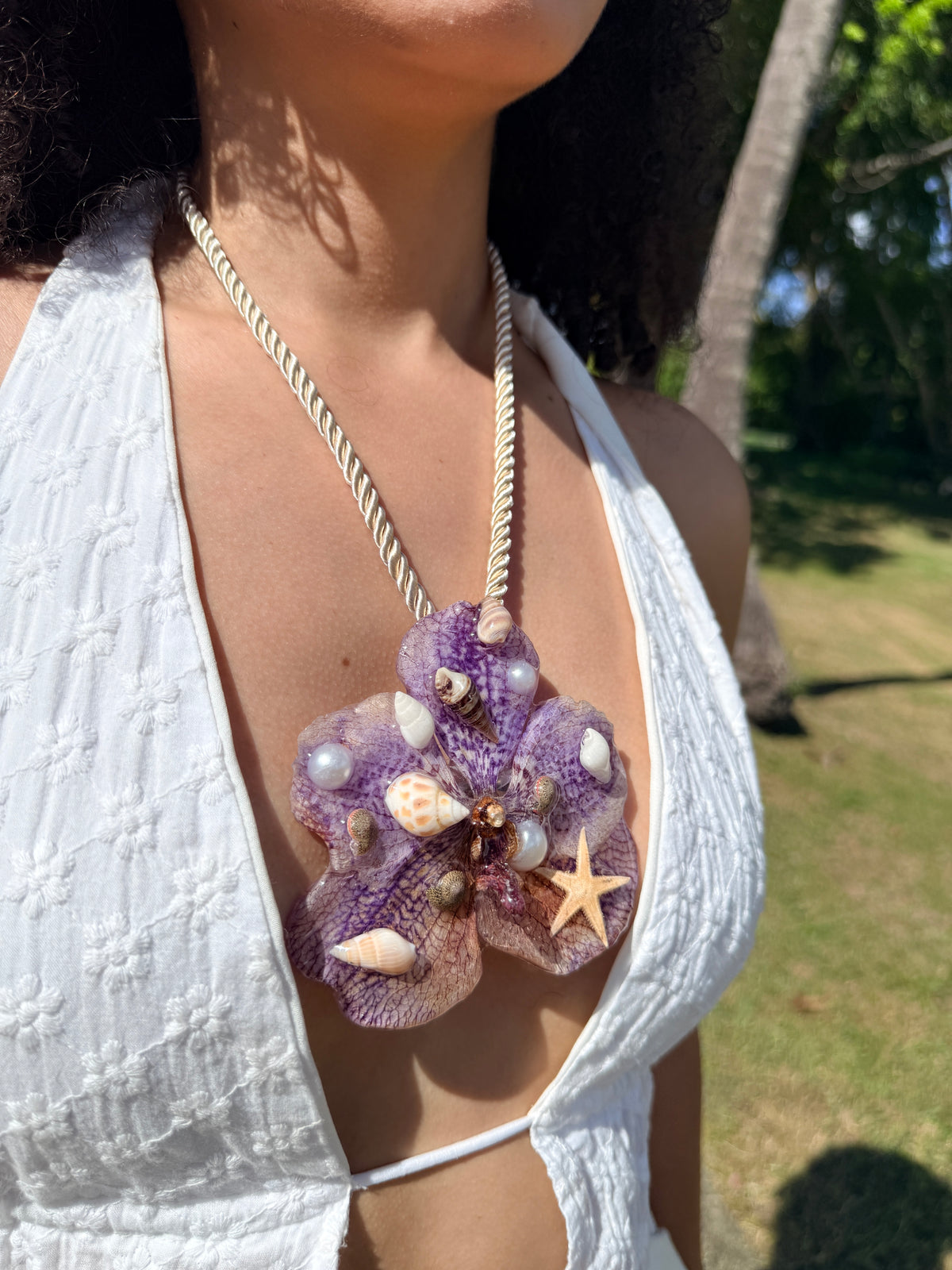 Ocean Vanda Statement Necklace