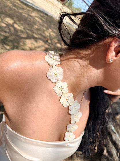 Playera Cascade Necklace
