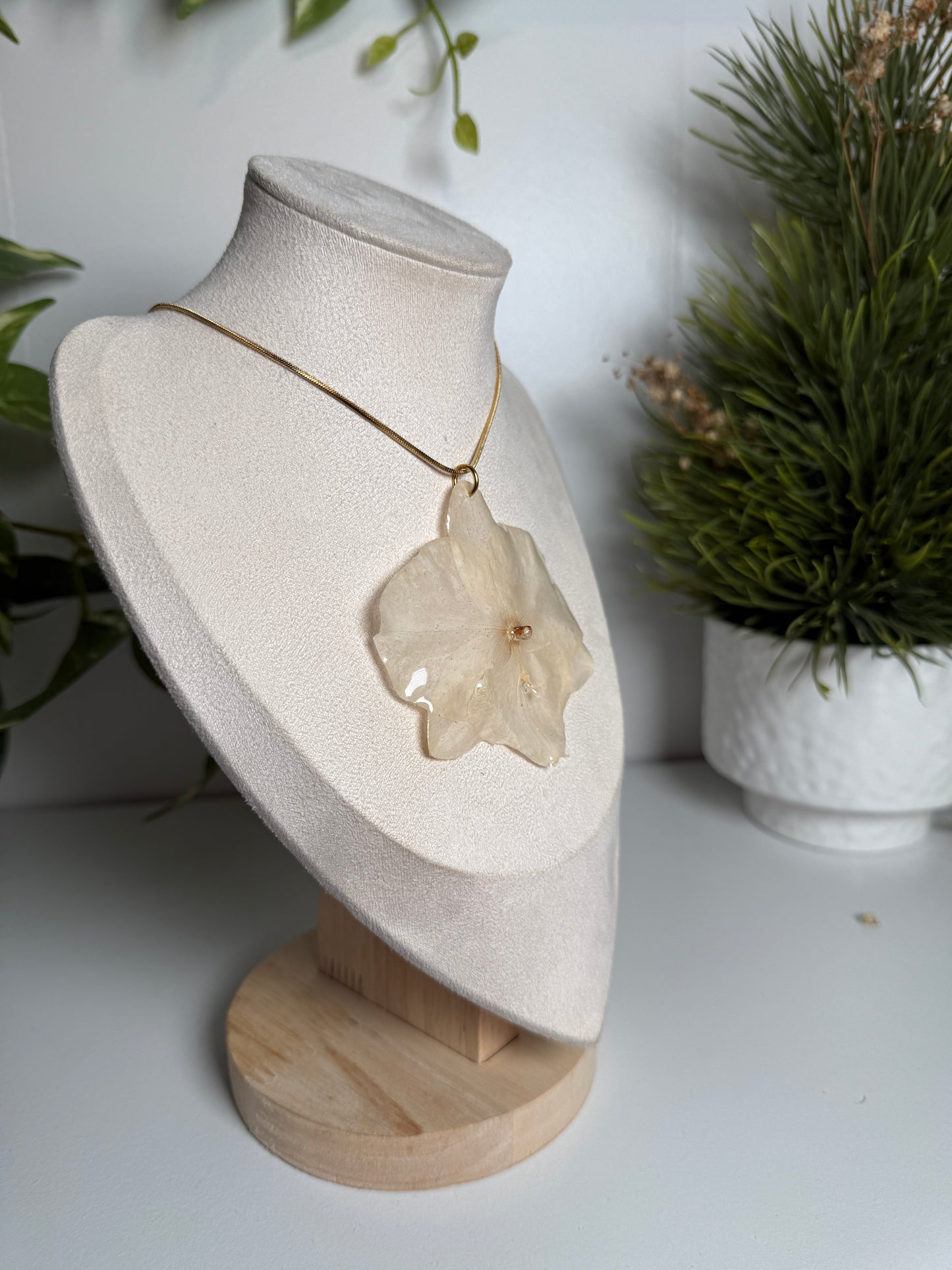 Flowers necklace