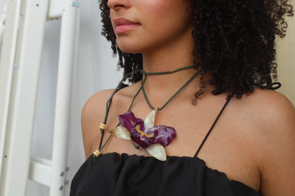 Cattleya Choker necklace